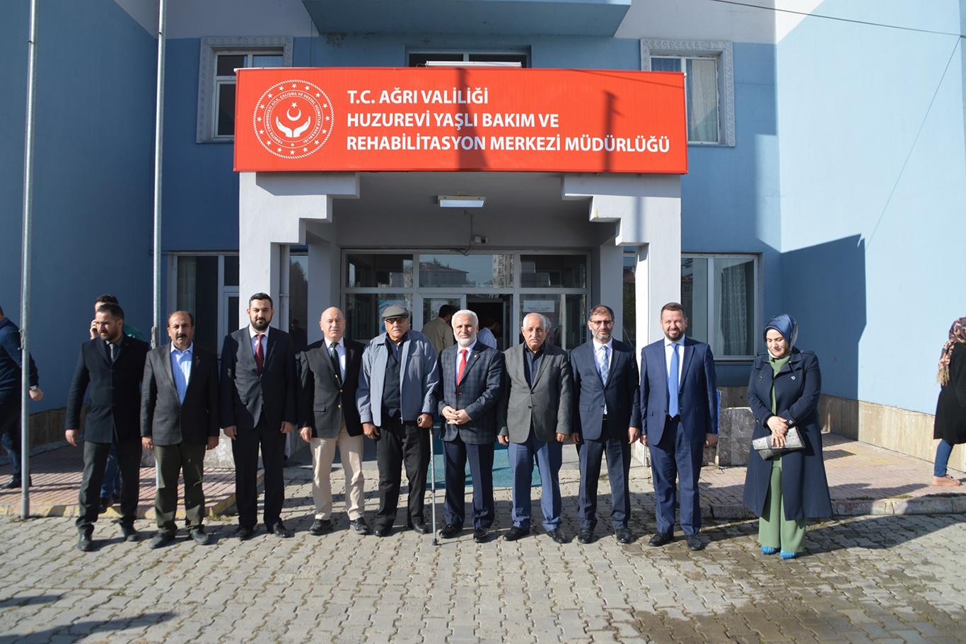 Ağrı İl Müftülüğü, huzur evi sakinlerini ziyaret etti